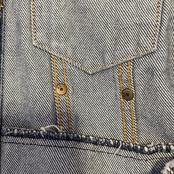Levi’s Blue Denim Jacket - Picture 10 of 10